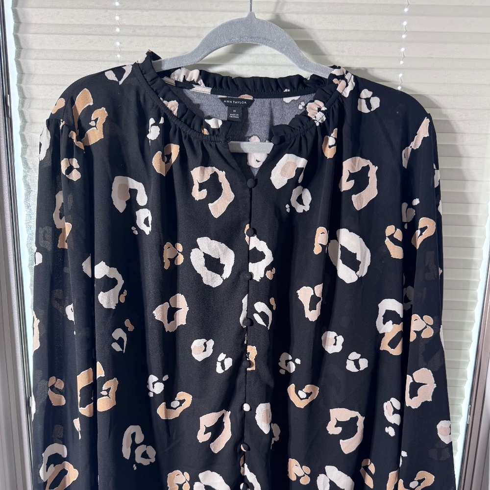 Ann Taylor Leopard Print Blouse XL Black Tan Button Front Top